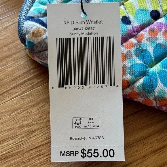 Vera Bradley Wristlet (NWT) - Picture 2 of 8